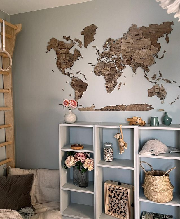 3D Wooden World Map in Terra Color in a Kids Room